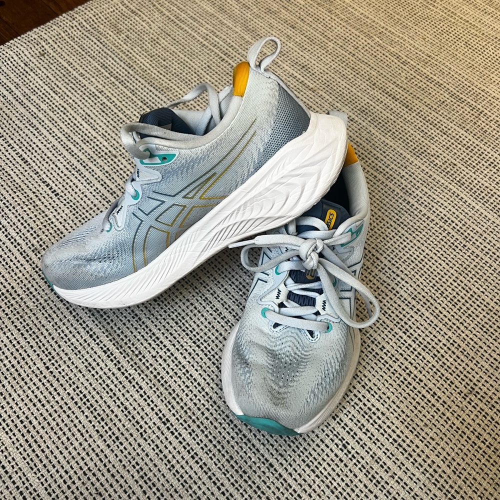 Asics Light Blueish/Gray and White Gel Cumulus W7 Shoes